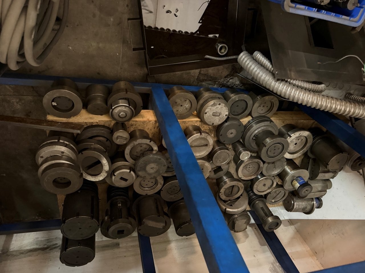 Amada, misc. turret tooling, punches, dies & guide assemblies - Image 4