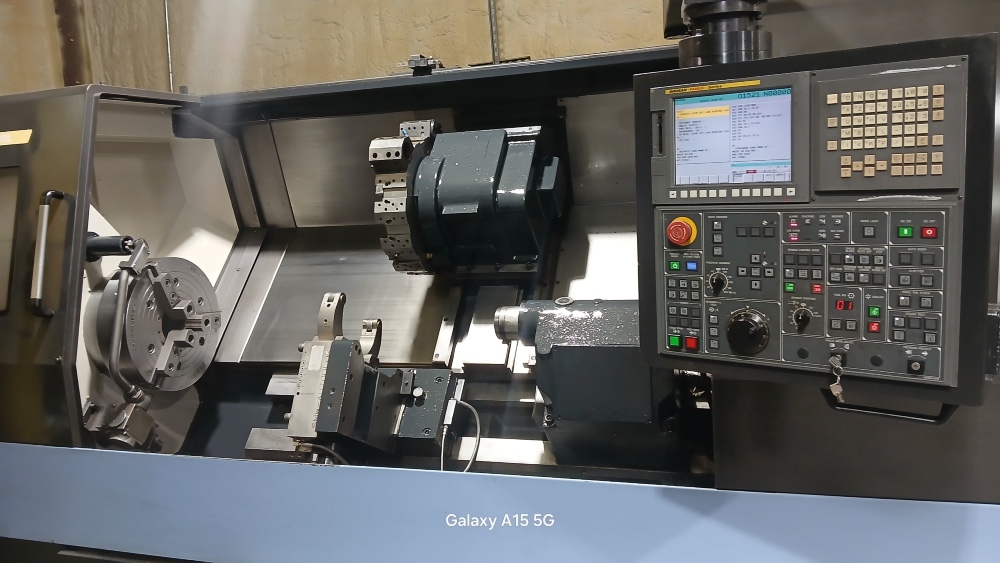 Daewoo Doosan #Puma-400LC, 30.3" swing, 6.5" bar, 21" chuck, with SMW hydraulic steady rest, 2012 - Image 3