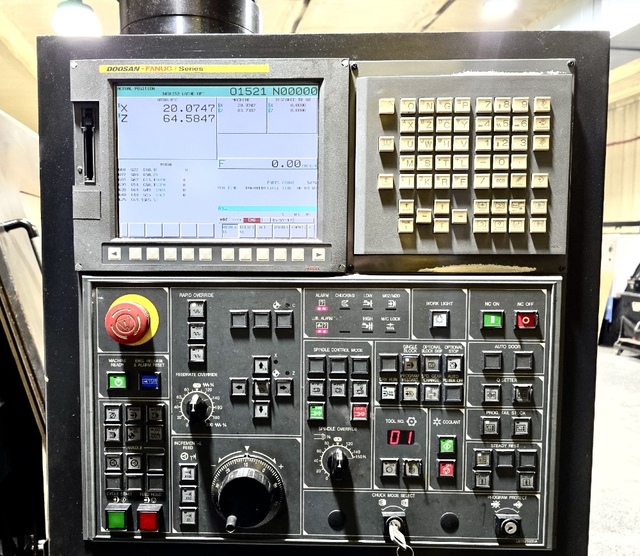 Daewoo Doosan #Puma-400LC, 30.3" swing, 6.5" bar, 21" chuck, with SMW hydraulic steady rest, 2012 - Image 4