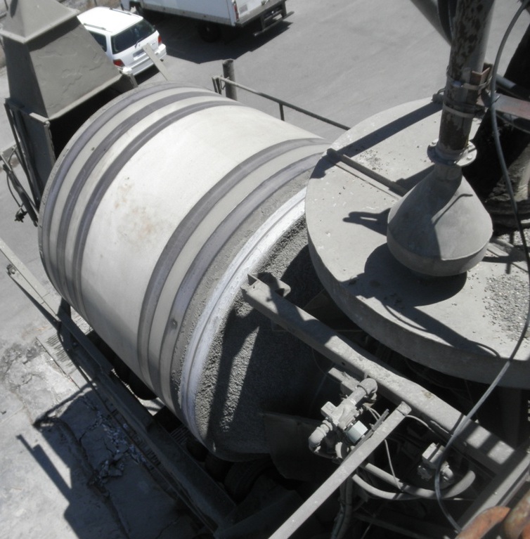 Rotary tumble mixer, spirals, Carbon Steel, hopper feed, 80" x 150" - Image 2