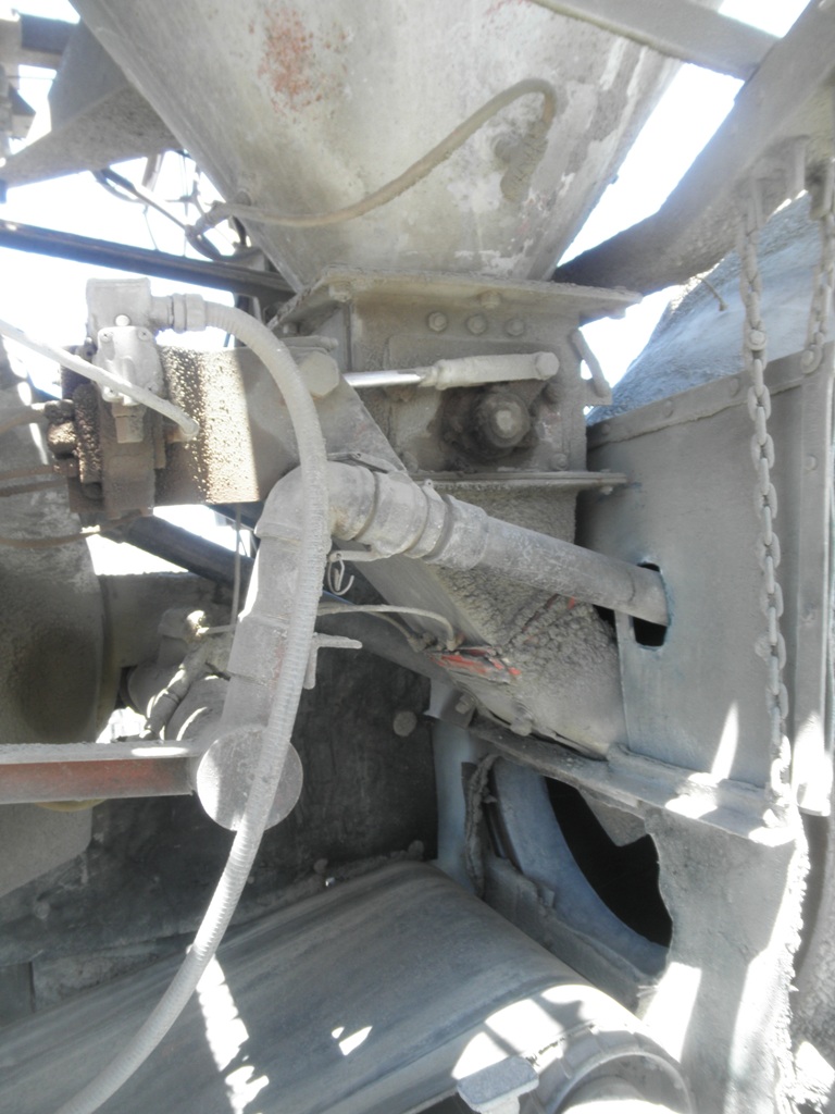Rotary tumble mixer, spirals, Carbon Steel, hopper feed, 80" x 150" - Image 9