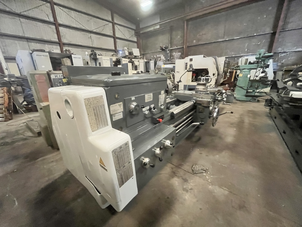 27.5" x 118" Ryazan #1M63N, engine lathe, 3-jaw 12" chuck, rapid traverse, power compound, 1991 - Image 2