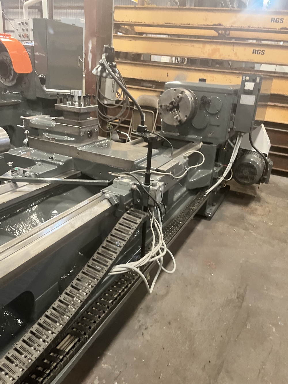 27.5" x 118" Ryazan #1M63N, engine lathe, 3-jaw 12" chuck, rapid traverse, power compound, 1991 - Image 4