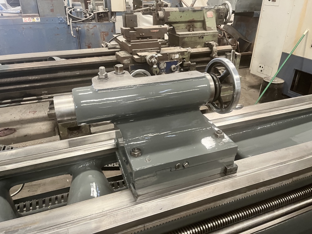 27.5" x 118" Ryazan #1M63N, engine lathe, 3-jaw 12" chuck, rapid traverse, power compound, 1991 - Image 7