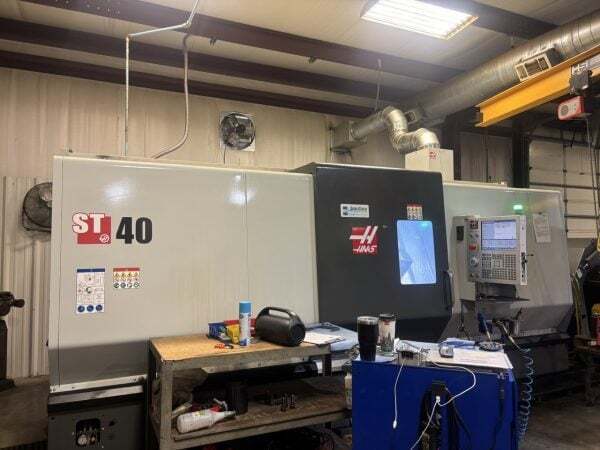 Haas #ST-40, CNC Lathe, 35.5" Swing, 15" Chuck, 4" Bar, 30" diameter x 44" L Cutting Size, 55 HP, 2400 RPM - Image 2