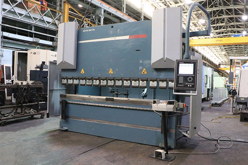 192.5 Ton, Durma #AD-R30175, CNC hydraulic press brake, 10' overall, 1032" between housing, 10.4" stroke, 2014 - Image 1
