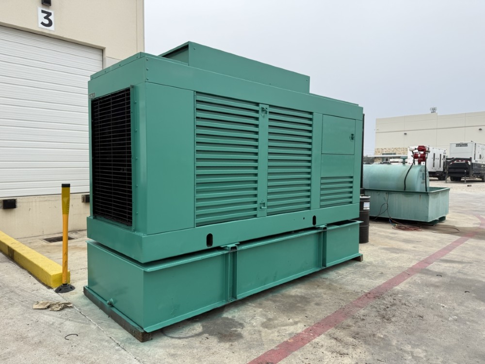 200 KW Cummins Onan #200DFBC, generator set, 244/480 Volts - Image 1