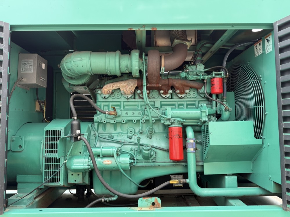 200 KW Cummins Onan #200DFBC, generator set, 244/480 Volts - Image 6