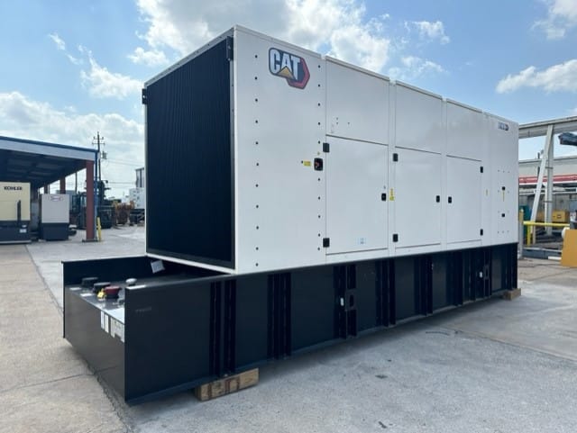 1000 KW Caterpillar #D1000GC, diesel generator set, 277/480 Volts, 3-phase, 1474 HP @ 1800 RPM, C32B engine - Image 3