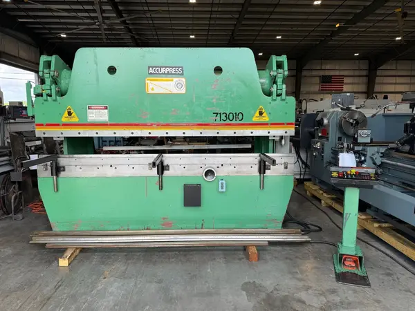 130 Ton, Accurpress #713010, hydraulic press brake, 10' overall, 100" between housing, 8" stroke, 10" throat - Image 1