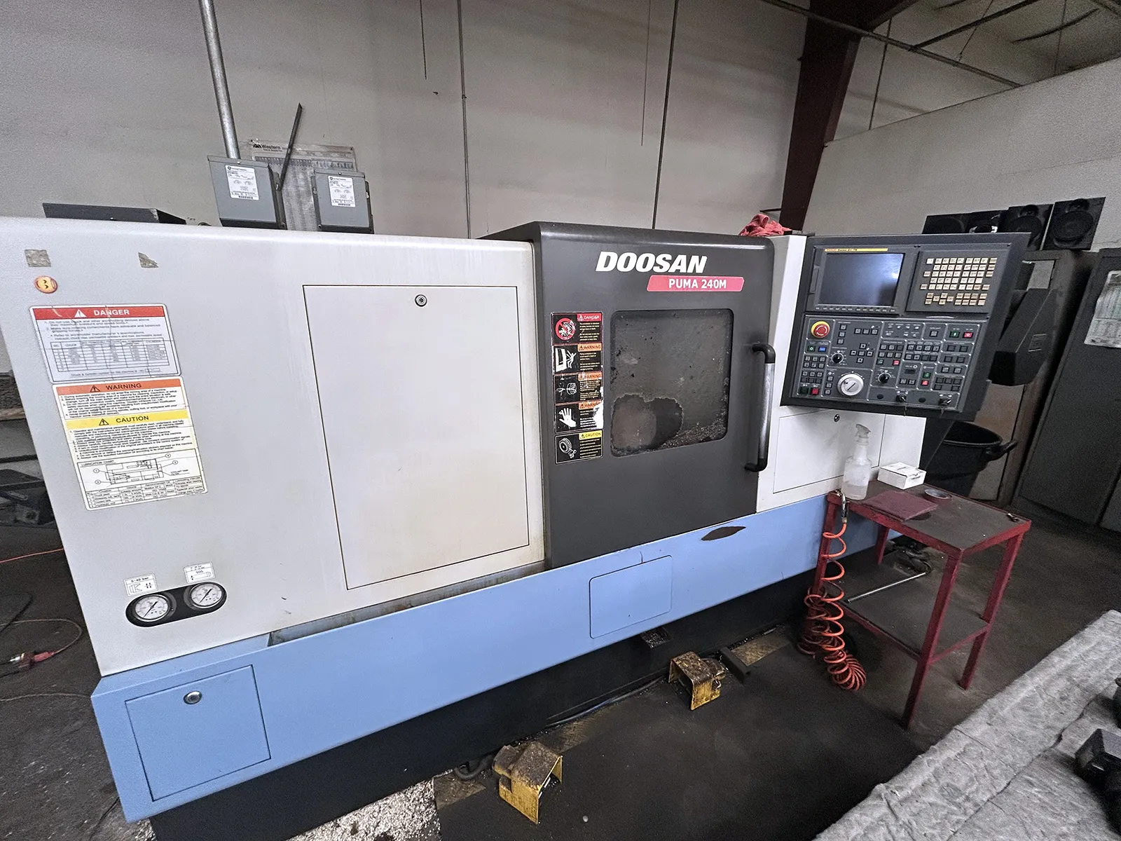 Daewoo Doosan #Puma-240MB, CNC lathe, 21.6" swing, 2.5" bar, 20 HP, A2-8, 12 turret, chip conveyor - Image 1