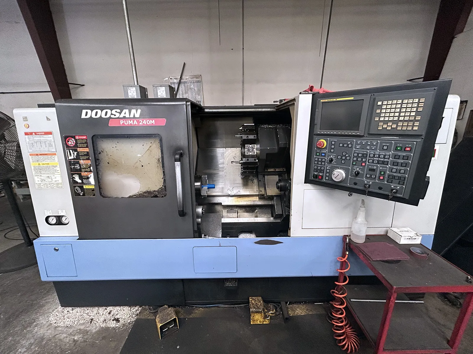 Daewoo Doosan #Puma-240MB, CNC lathe, 21.6" swing, 2.5" bar, 20 HP, A2-8, 12 turret, chip conveyor - Image 2