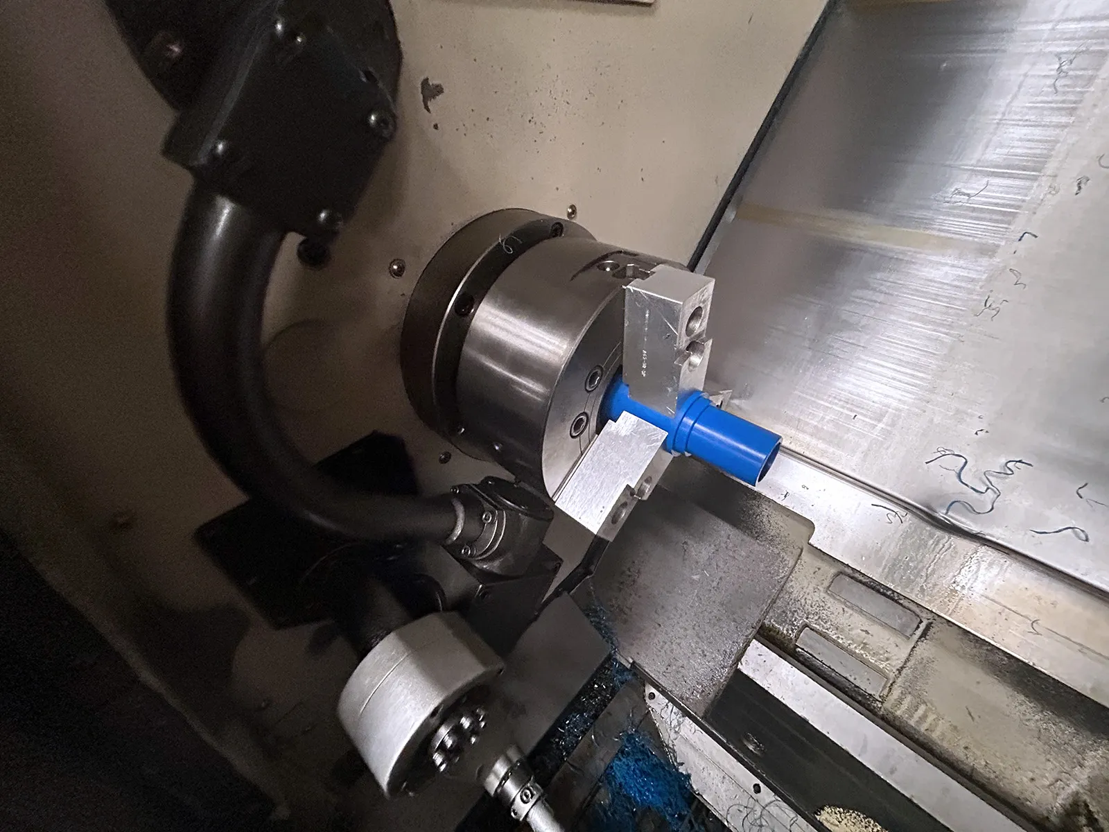 Daewoo Doosan #Puma-240MB, CNC lathe, 21.6" swing, 2.5" bar, 20 HP, A2-8, 12 turret, chip conveyor - Image 3