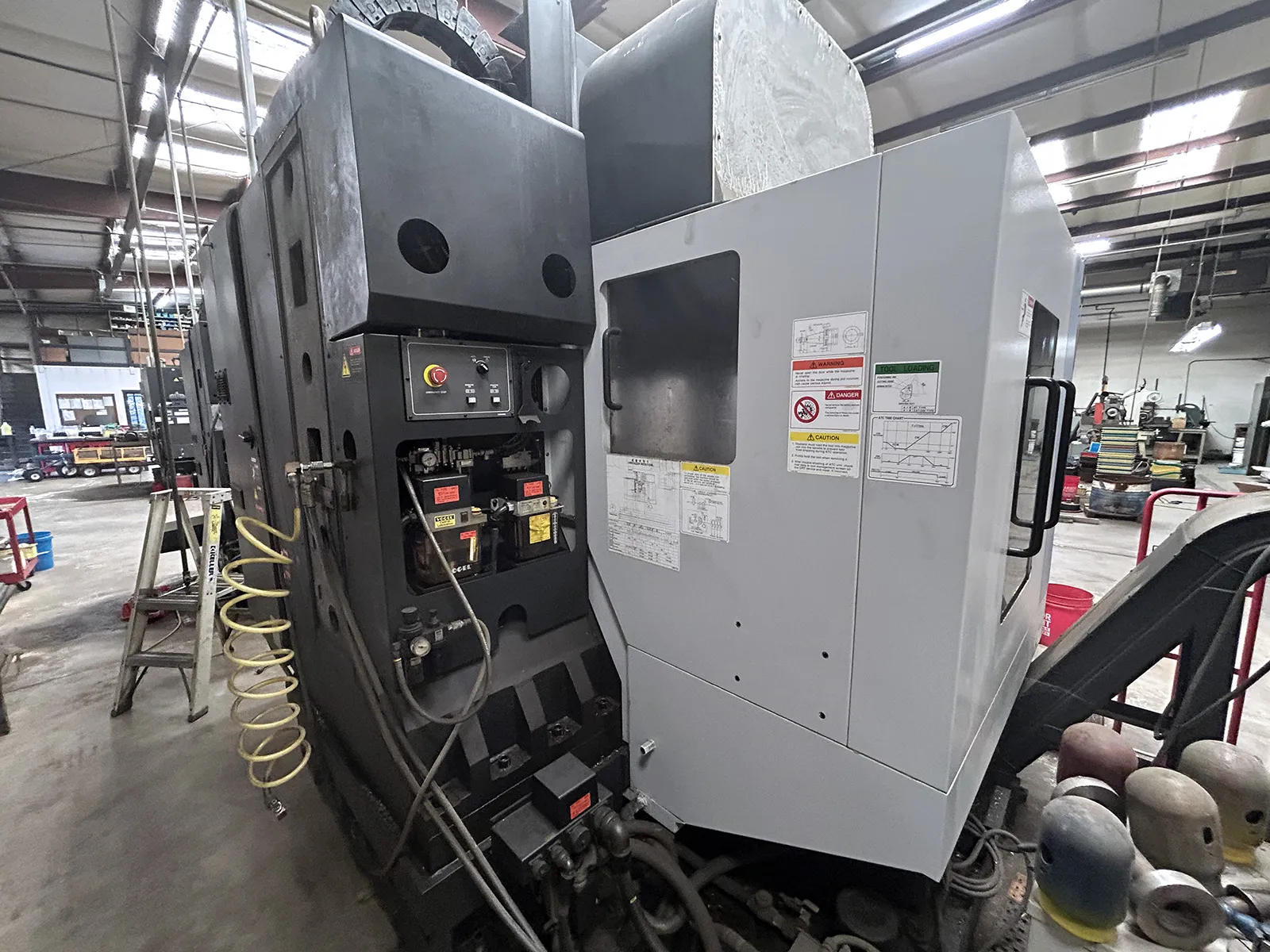 Daewoo Doosan #MV-4020L, CNC vertical machining center, 30 automatic tool changer, 40.2" X, 20.1" Y, 24.6" Z - Image 7