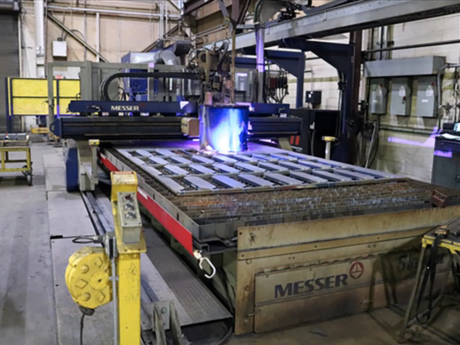 Messer #MPC2008, 10' x20' water table, 3-Axis, Hypertherm HPR400XD 400 Amp Power System, Messer 12 cartridge - Image 1