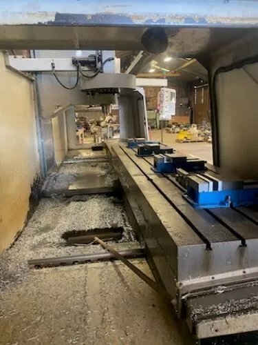 Haas #VF-10, Vertical Machining Center, 120" X, 32" Y, 30" Z, 28" x 120" Table, 20 HP, 7500 RPM, 50 Taper, 24 - Image 2
