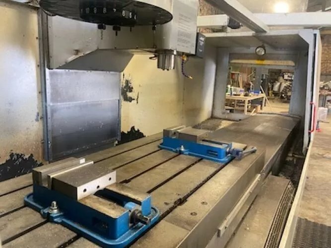Haas #VF-10, Vertical Machining Center, 120" X, 32" Y, 30" Z, 28" x 120" Table, 20 HP, 7500 RPM, 50 Taper, 24 - Image 6