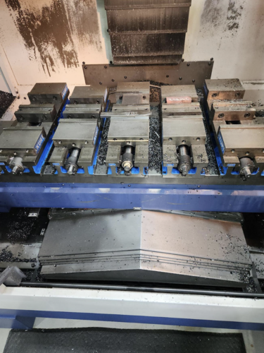 Supermax #XV1020A, Vertical Machining Center, 3-Axis, 40" X, 20" Y, 21" Z, 20" x 44" Table, 30 HP, 10000 RPM - Image 2