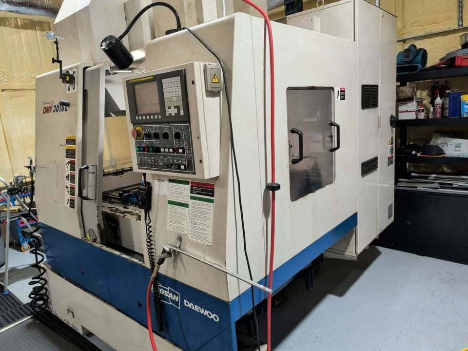 Daewoo Doosan #DMV-3016L, Vertical Machining Center, 30" X, 16" Y, 20" Z, 16.9" x 36.2" Table, 15 HP, 8000 - Image 2