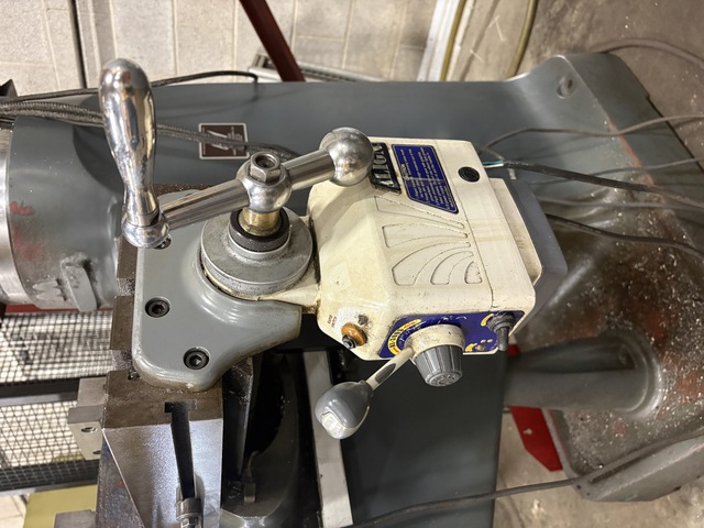 Maximart #2VS, Vertical Milling Machine, 9" x 49" table, 32.9" X, 12" Y, 5" quill travel, 15-3/4" vertical - Image 6