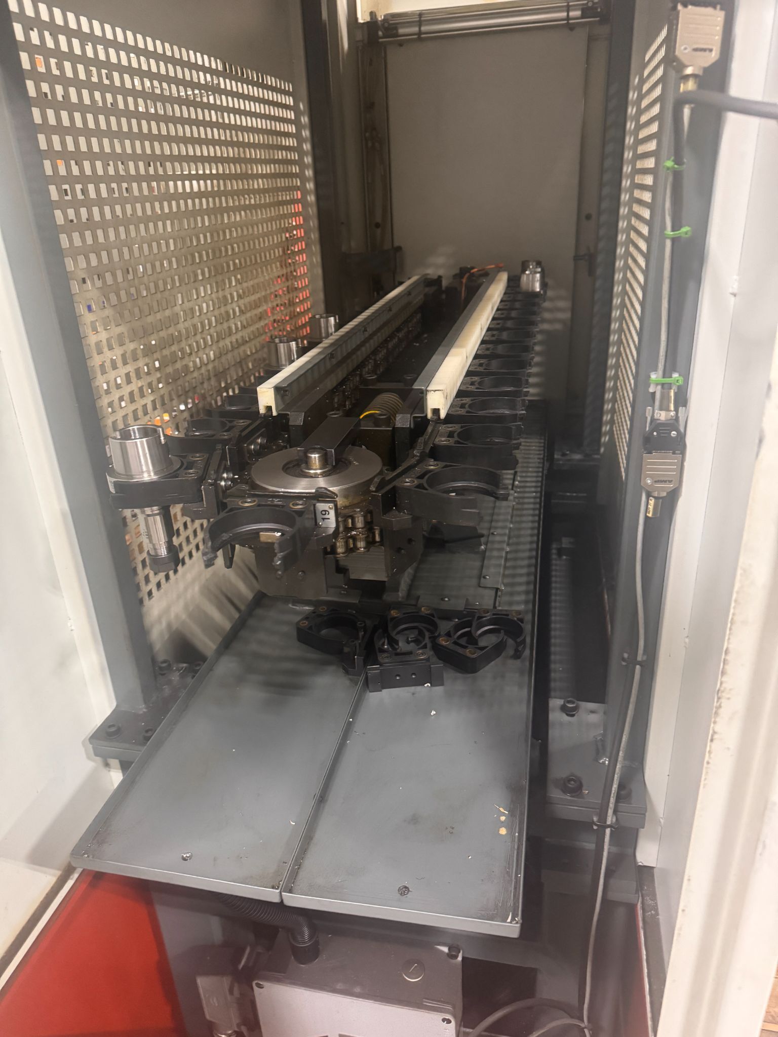 FPT #STINGER, CNC horizontal machining center, 9476 hours, 2005 - Image 9