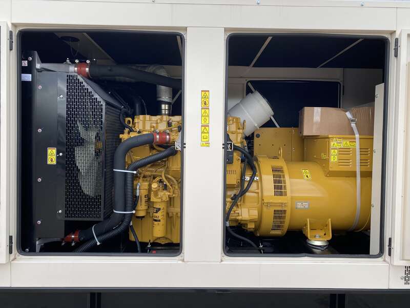 300 KW Caterpillar, 277/480 Volts, 436 HP @ 1800 RPM, C9 engine, EPA Tier 3, sound attenuated enclosure, 621 - Image 5