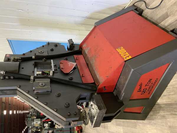 6" x 6" x 1/2" Edwards #120, hydraulic ironworker, 120 ton, 10 HP, 30 SPM, electric foot trip - Image 4