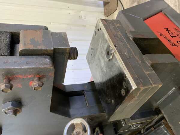 6" x 6" x 1/2" Edwards #120, hydraulic ironworker, 120 ton, 10 HP, 30 SPM, electric foot trip - Image 5