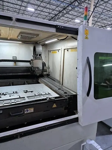 IPG #Lasercube, fiber laser, 4' x4'sheet, 48.25" X, 48.25" Y, 2.9" Z, 4000 watt IPG resonator, IPG chiller - Image 2