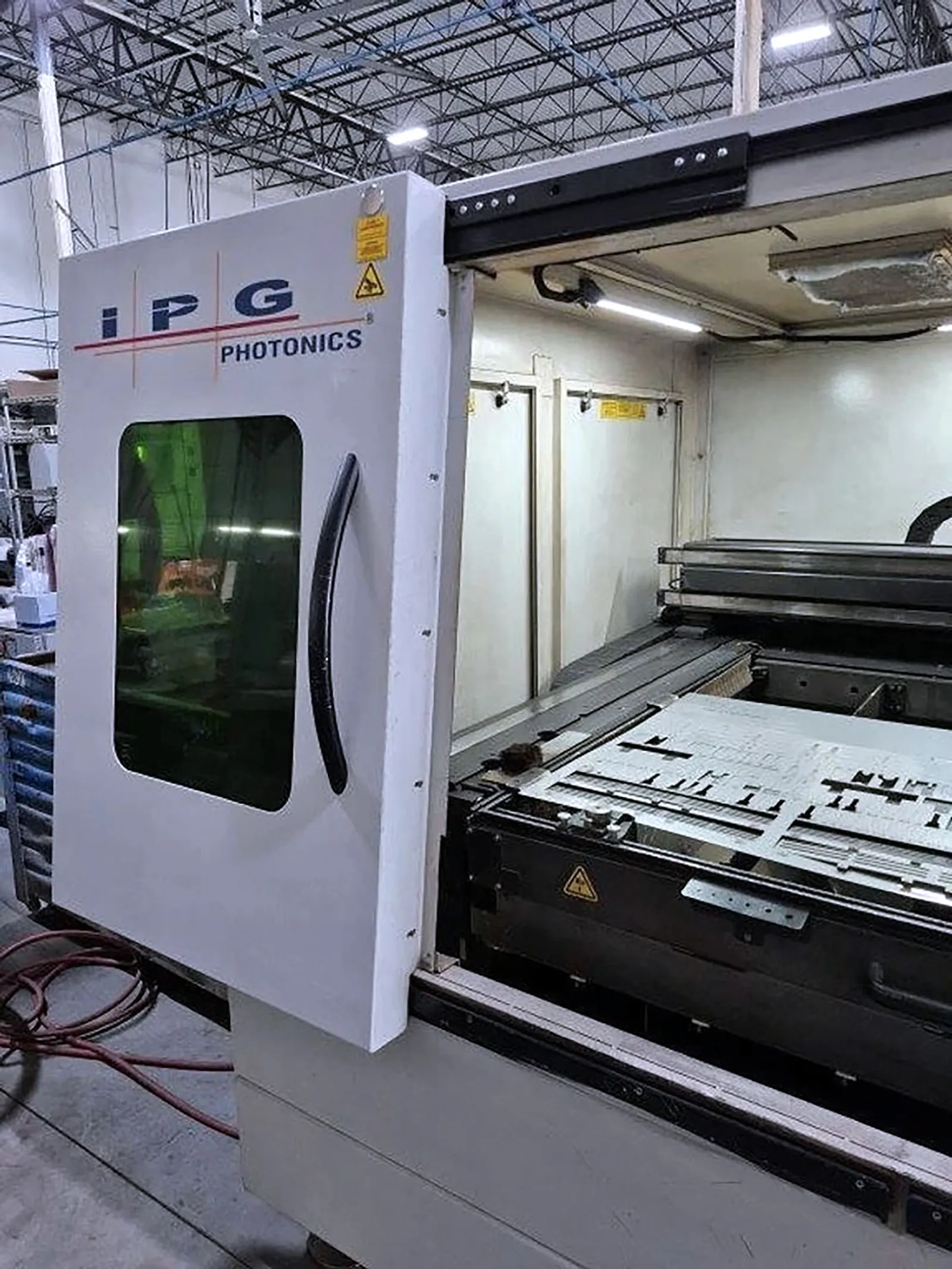 IPG #Lasercube, fiber laser, 4' x4'sheet, 48.25" X, 48.25" Y, 2.9" Z, 4000 watt IPG resonator, IPG chiller - Image 3