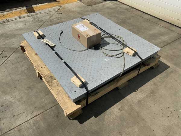 10000 lb. Brecknell #DSB4848-10, 48" x 48" digitalm platform scale, 4" floor height, 110 V. - Image 1