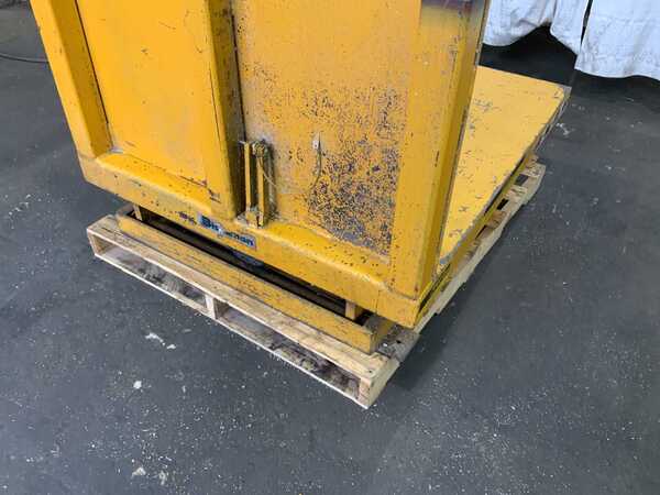Bishamon, 2000 lb. 47-1/2" x 42" hydraulic tilting table, dual foot pedals, 1 HP, 110 V. - Image 4