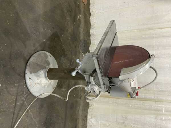 20" State Grinders #D20, pedestal disc sander, 27" x 10-1/2" tilting work table, forward & reverse spindle - Image 1