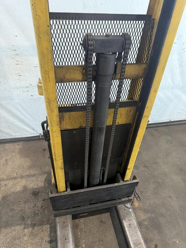 1500 lb. Big Joe #2018-R7, electric walk-behind lift, 18" load center, 69" lift height, 48" fork length, 1999 - Image 8