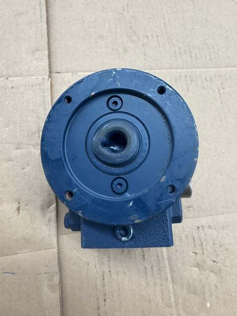 Grove Gear Worm Gear Reducer HMQ213-1 - Image 5