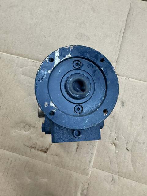 Grove Gear Worm Gear Reducer SP1 HMQ213 - Image 4