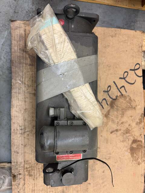4 kW Siemens Brushless Servo Motor 1FT5106-0AF71-1-Z - 3000 RPM - Image 2