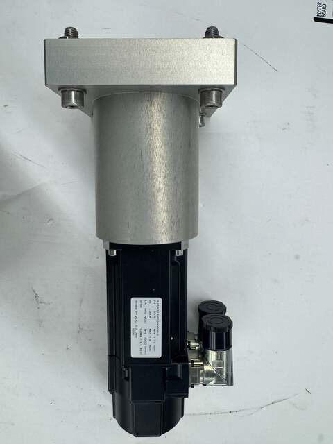 B & R Automation Synchronous Servo Motor 8JSA32.E9030D200-0 - Variable 3000 RPM - Image 1