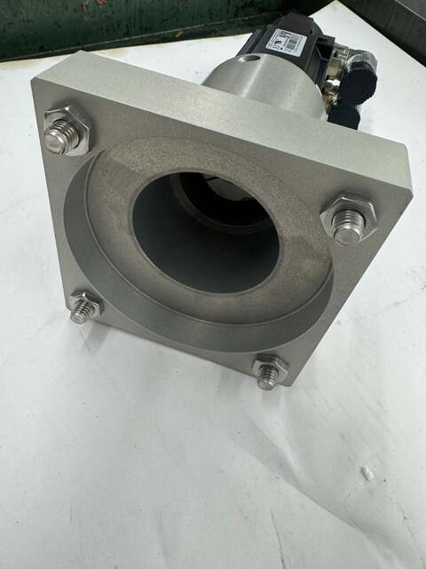 B & R Automation Synchronous Servo Motor 8JSA32.E9030D200-0 - Variable 3000 RPM - Image 2