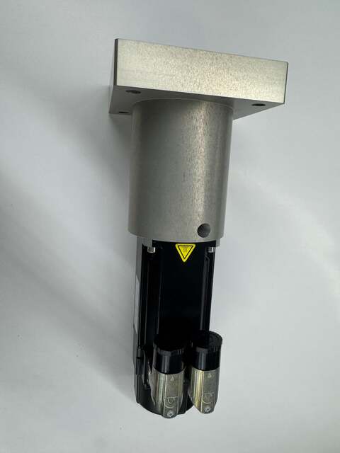 B & R Automation Servo Motor 8JSA32.E9030D200-0 - Variable 3000 RPM - Image 2