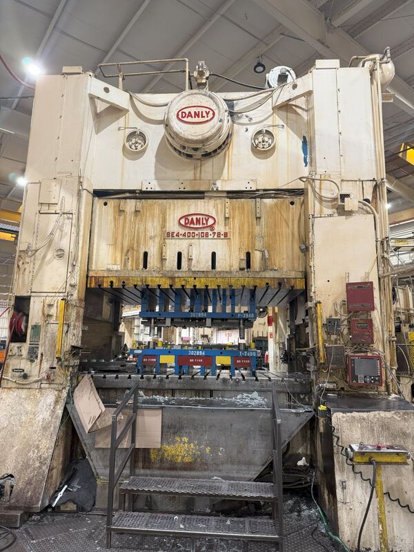400 Ton, Danly #SE4-400-108x72B, straight side double crank press, 12" stroke, 42" Shut Height, 10" adj. - Image 2