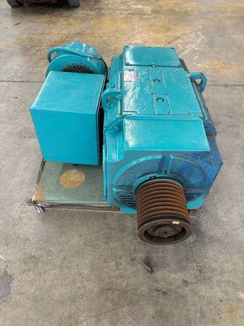 75 HP 2600 RPM Reliance Electric, DC Motor, Frame 1B0408ATZ, 240 VDC, 260 amps - Image 4