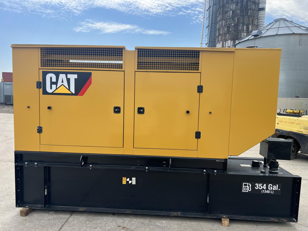 175 KW Caterpillar #D175-2, Diesel Generator Set, 275 HP CAT engine, 1800 RPM, circuit breaker, 277/480 - Image 1