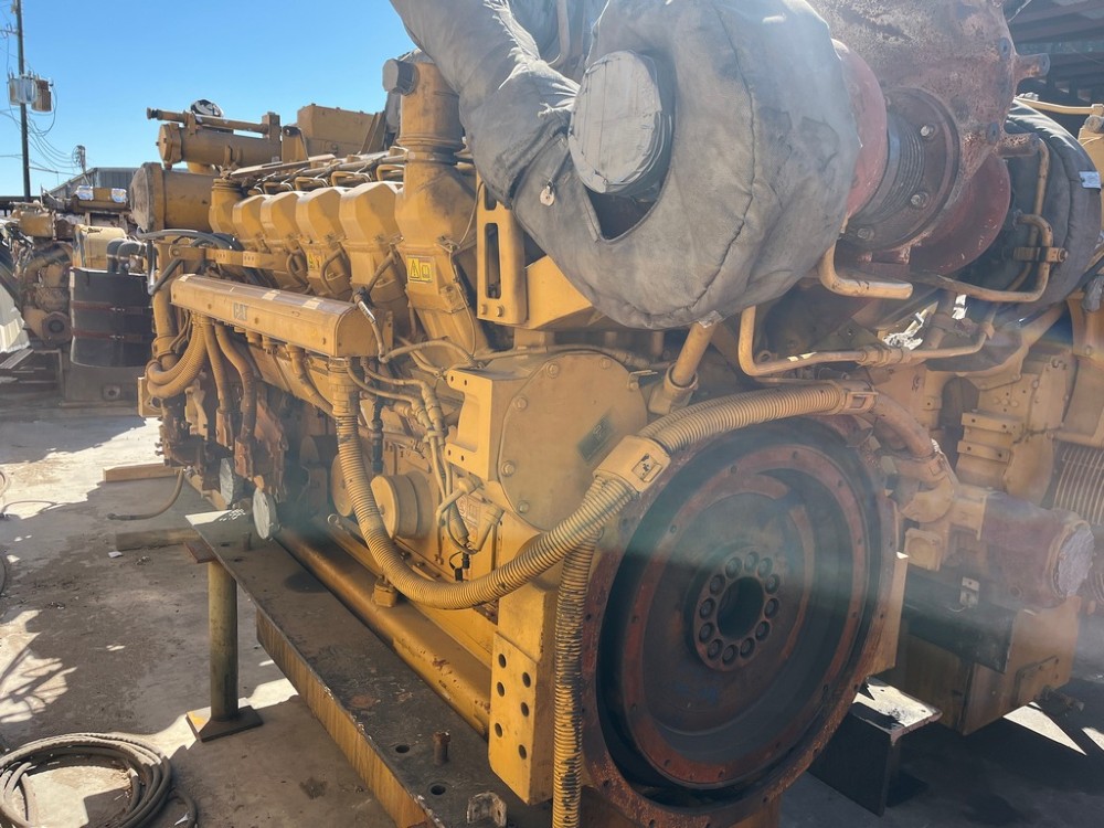1300 HP Caterpillar #3512C, Marine Propulsion Engine Cores, Keel Cooling, 50K Hours, 2011 - Image 3