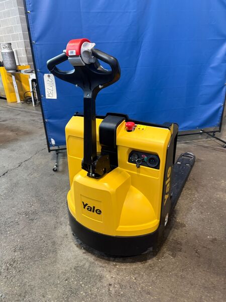 4500 lb. Yale #MPB045VG, electric walkie pallet jack, 48" forks, 2014 - Image 2