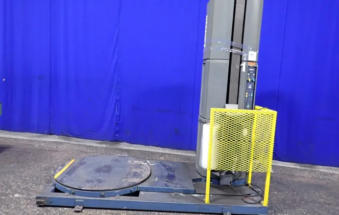 Lantech Inc. #Q200, Stretch Wrapping Machine, 47" capacity, 90" height, 0.96 kW, 1750 RPM, 115 V - Image 1