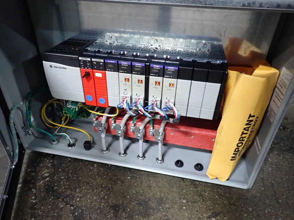 Allen-Bradley #1000-10FHJLLLLLXXXXX, Control Panel, 1 Phase, 13 Amps, 120 VAC, 24 VDC - Image 4