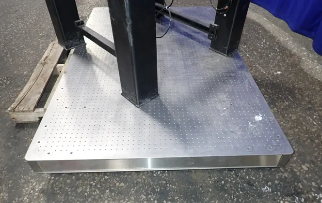 Ealing #LAB, Optical Table, 71" x 47" capacity - Image 6