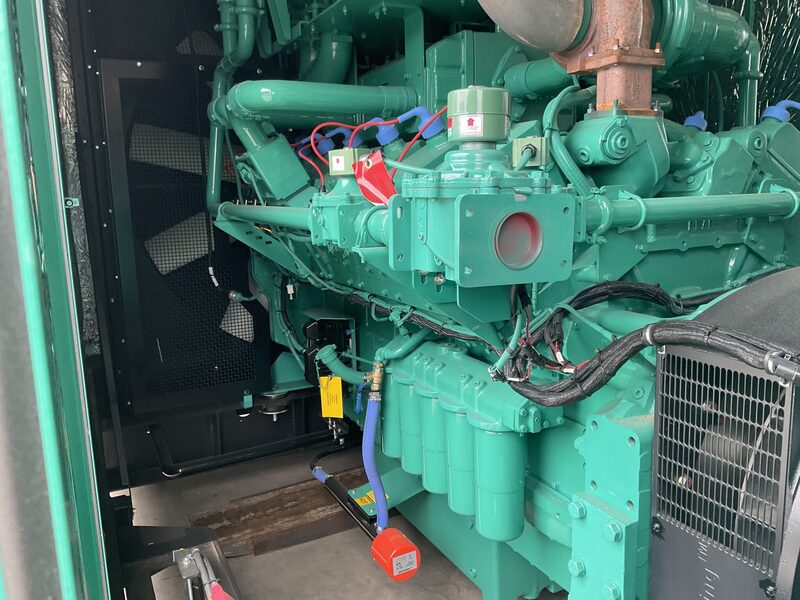 750 KW Cummins #C750N6, natural gas generator set, 277/480 Volts, 3-phase, GTA50E engine, 2026, new - Image 5
