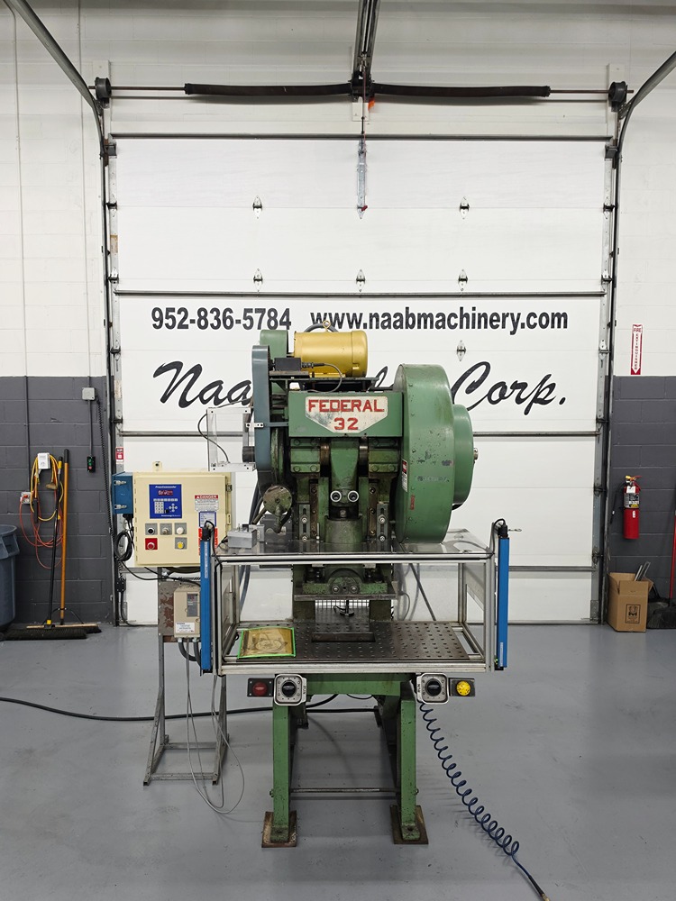 32 Ton, Federal #32, OBI Back Geared Punch Press, 15" x 24" bed, 3" stroke, 9.5" shut height, 2" slide - Image 2